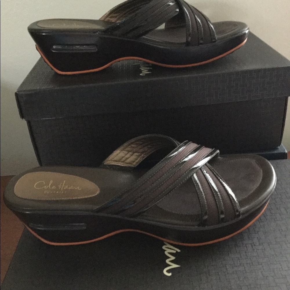 Cole Haan ✨Nike Air✨ Brown Slide Sandals.